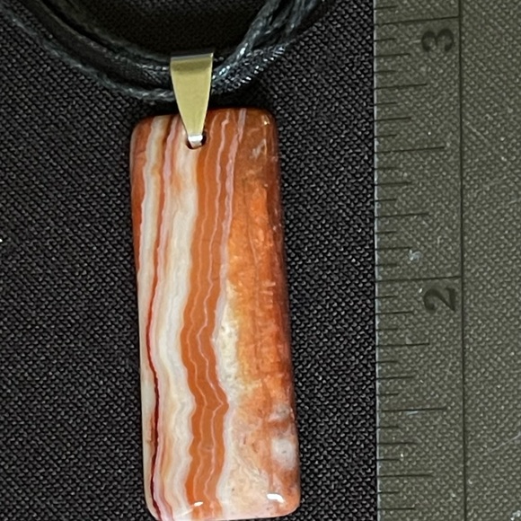 Carnelian Agate Pendant 1 1/2x3/4”. Natural Stone. Makes for a beautiful gift. - Picture 8 of 10